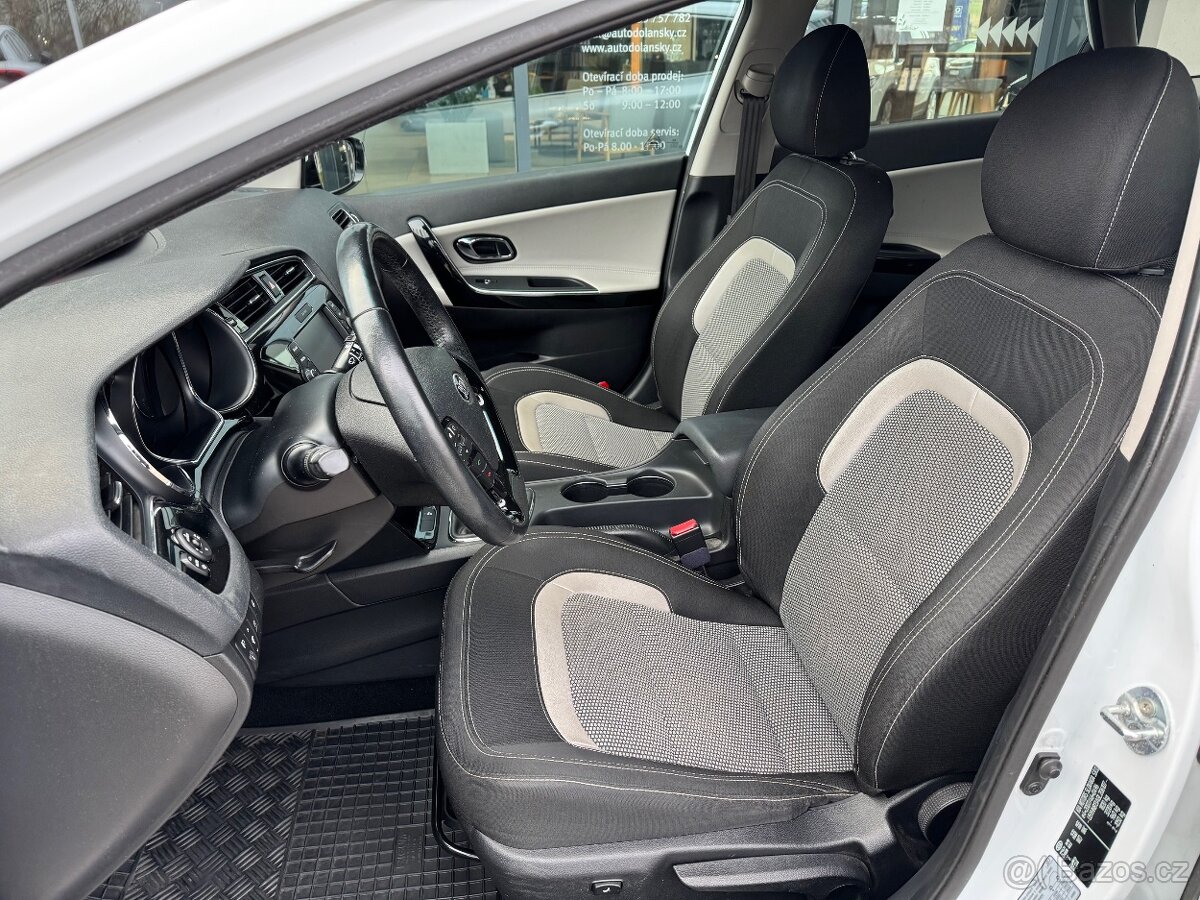 Kia Ceed kombi 1.6 GDI 99kW/135k Exclusive, ČR - 10