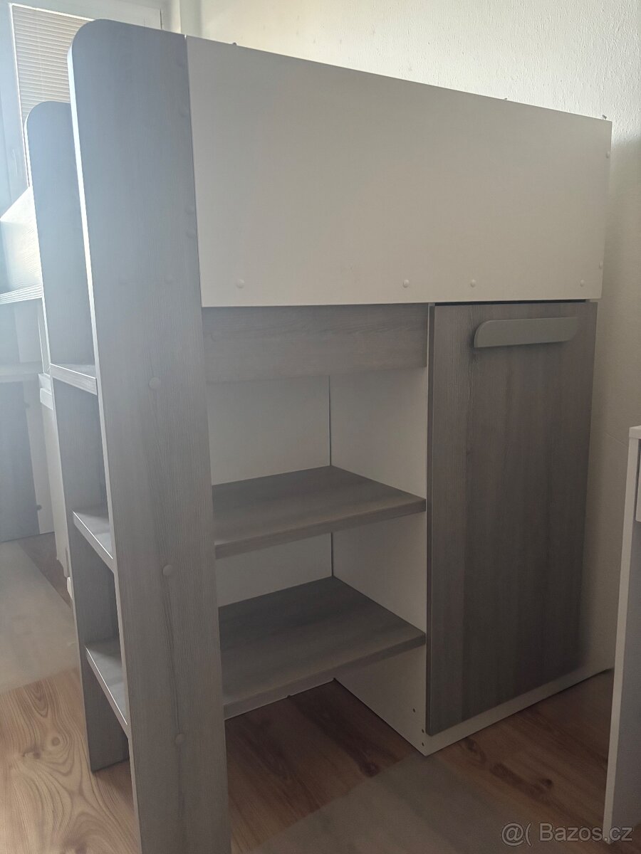 Vyvýšená postel se stolem - 10