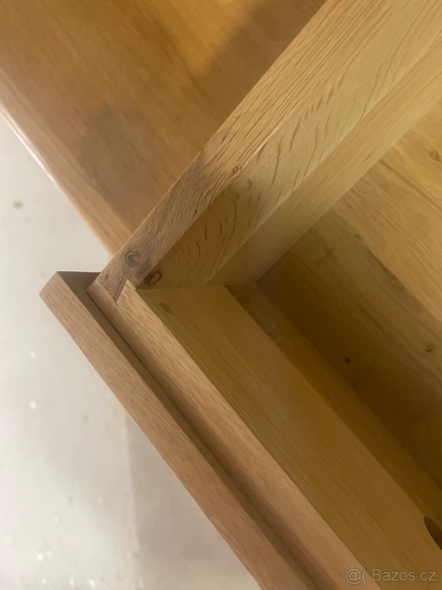 Dubová komoda - 10