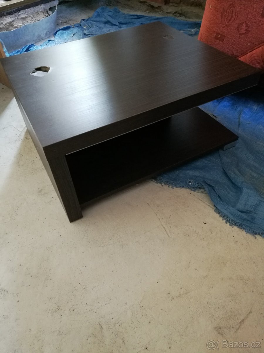 Obývací stěna (hnědá) + stolek - 10