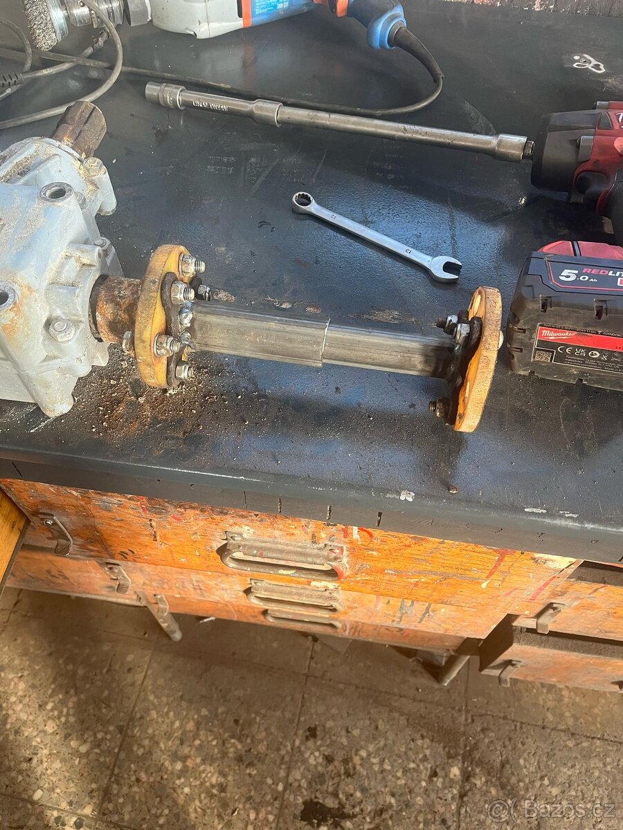 Prodám rozmetadlo průmyslových hnojiv Kverneland Execta-TL - 10