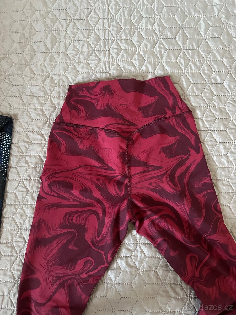 3x leginy zn. Crivit vel.S - 10