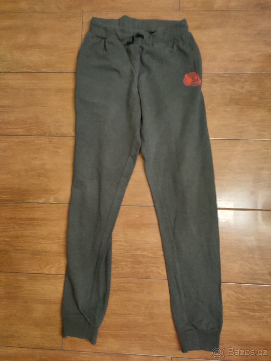 Tepláky chlapecké 158/164 v perfektním stavu - 10