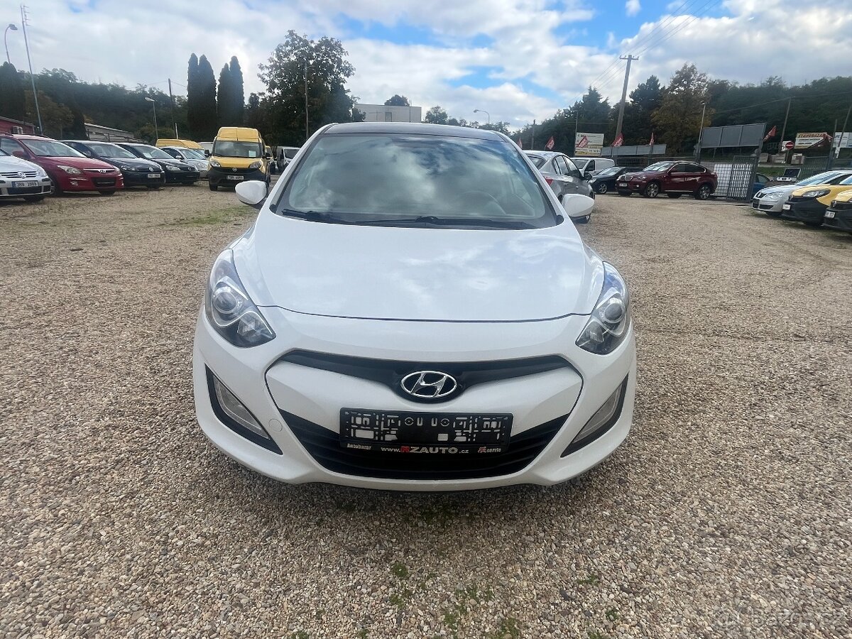 Hyundai i30, 1.6CRDi 81kWPRAVID.SERVIS - 10