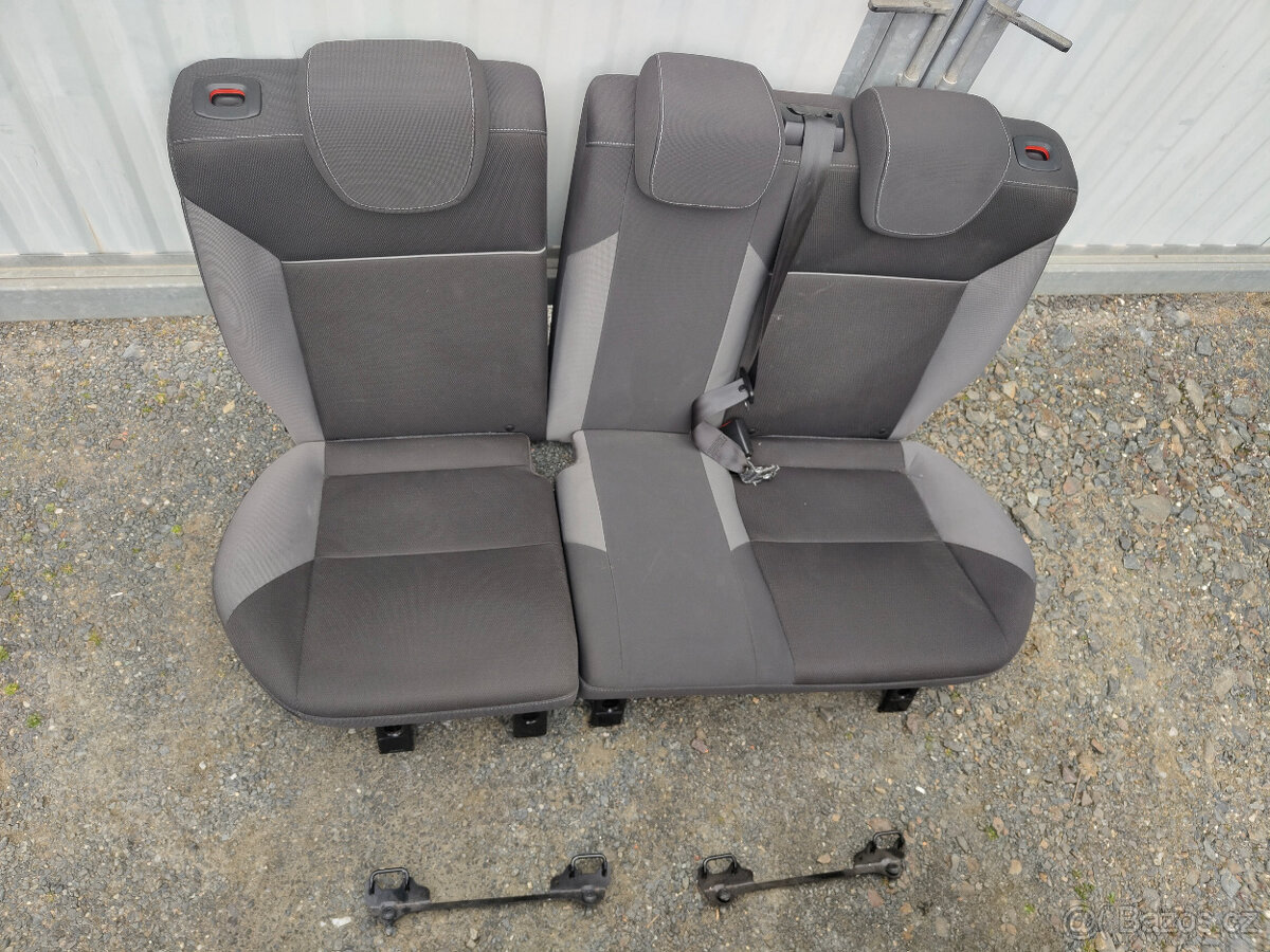 Sedačky, tapeci Focus III - hatchback - 10