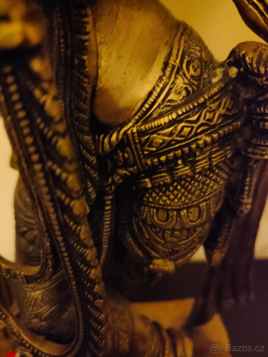 Krišna hrajúci na flautu - 10