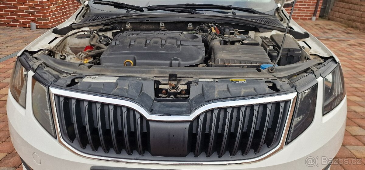 Škoda Octavia kombi 1.6 12/2018 - 10