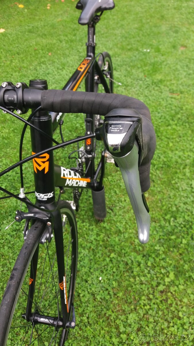 Zachovalé málo používané silniční kolo Rock Machine RaceRide - 10