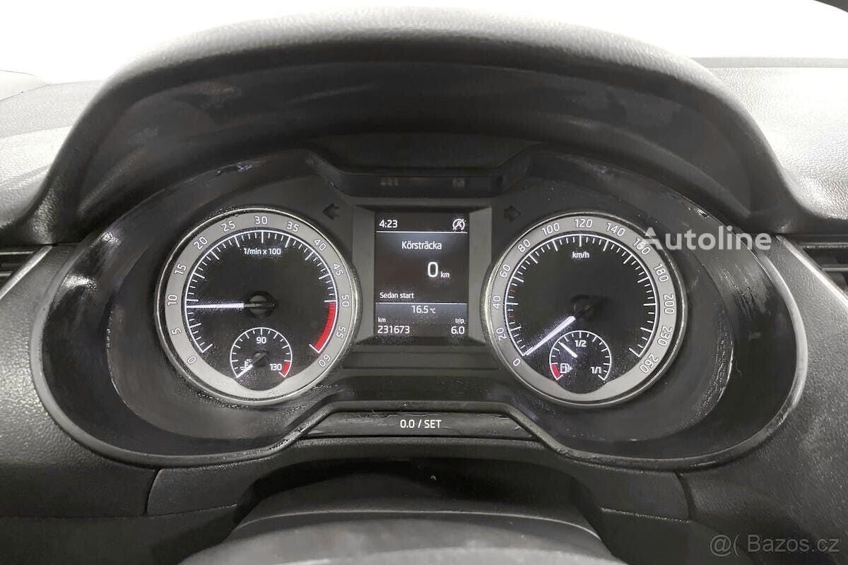 Škoda Octavia, Scout 2.0 tdi 4x4 manuál - 10