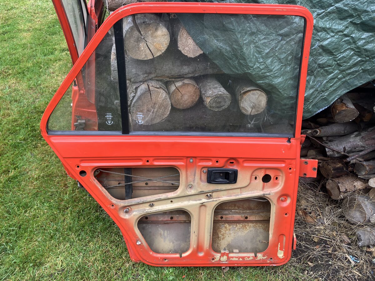 ŠKODA 105/120 DVEŘE - 10