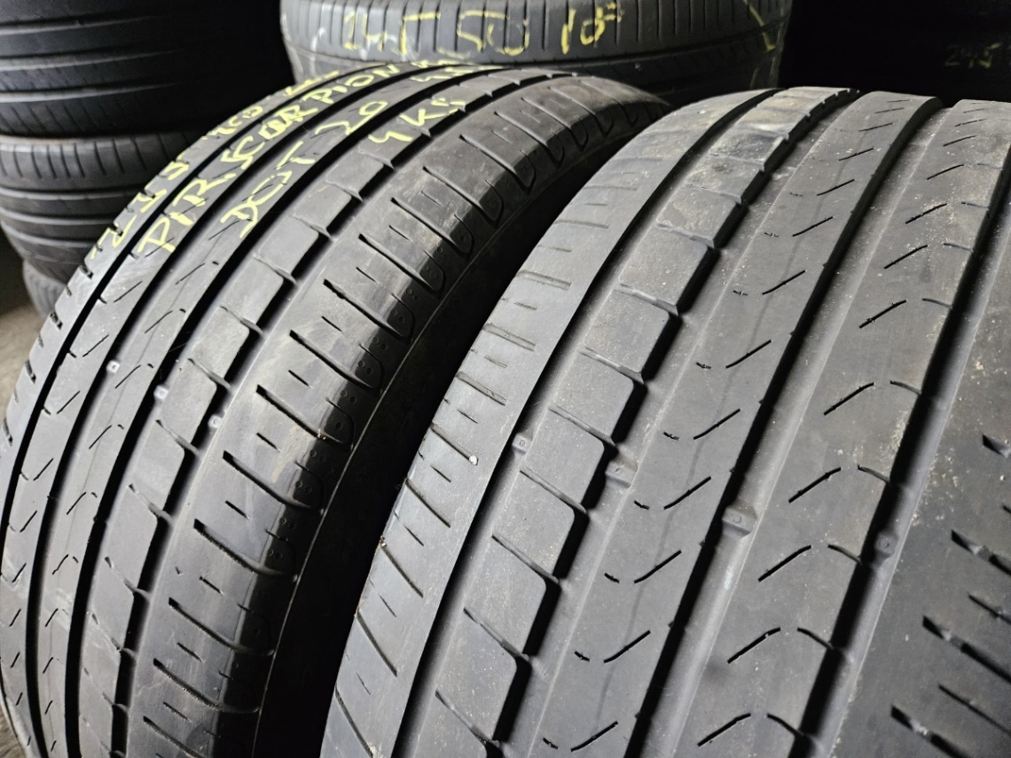 255/40R20 - 10