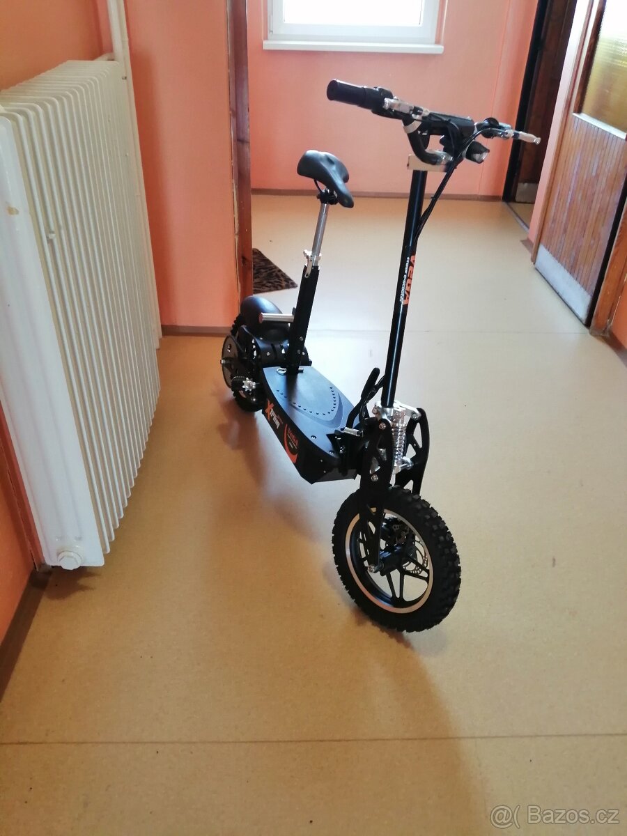 Prodej elektrické koloběžky VeGA Xtrem CROSS 1000 - 10