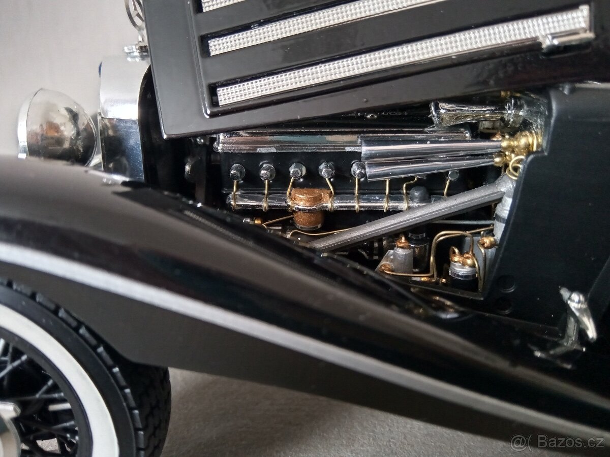 Mercedes 500k Bburago 1/18 - 10