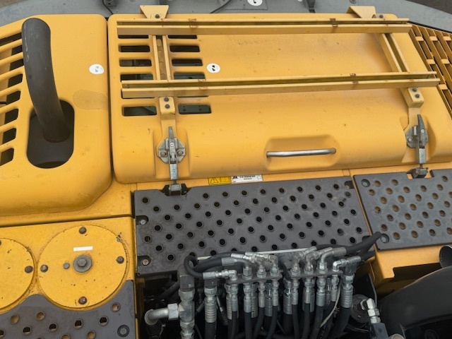 Kolový bagr Volvo EW140C - 10