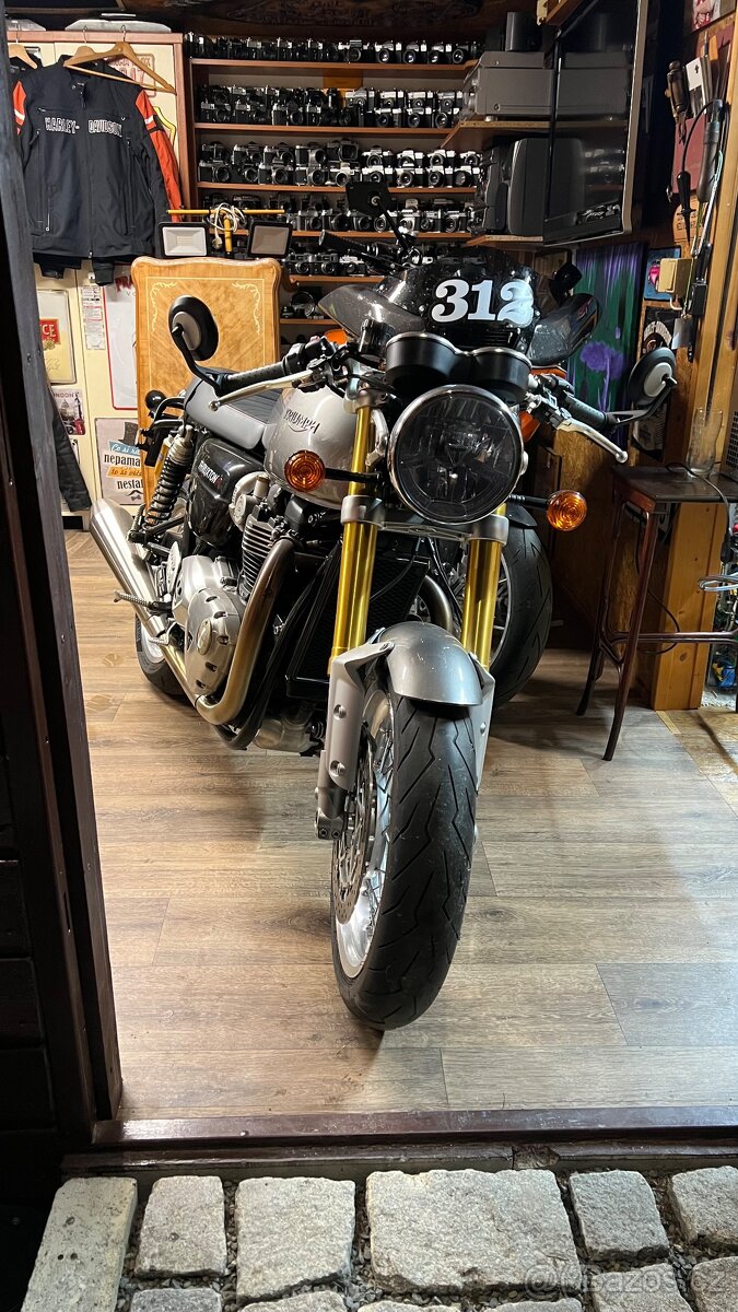 Triumph Thruxton 1200 R - 10
