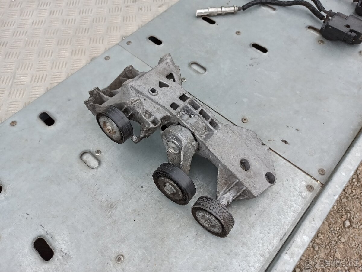 PŘÍSLUŠENSTVÍ MOTORU - MERCEDES A150 70kW - 10