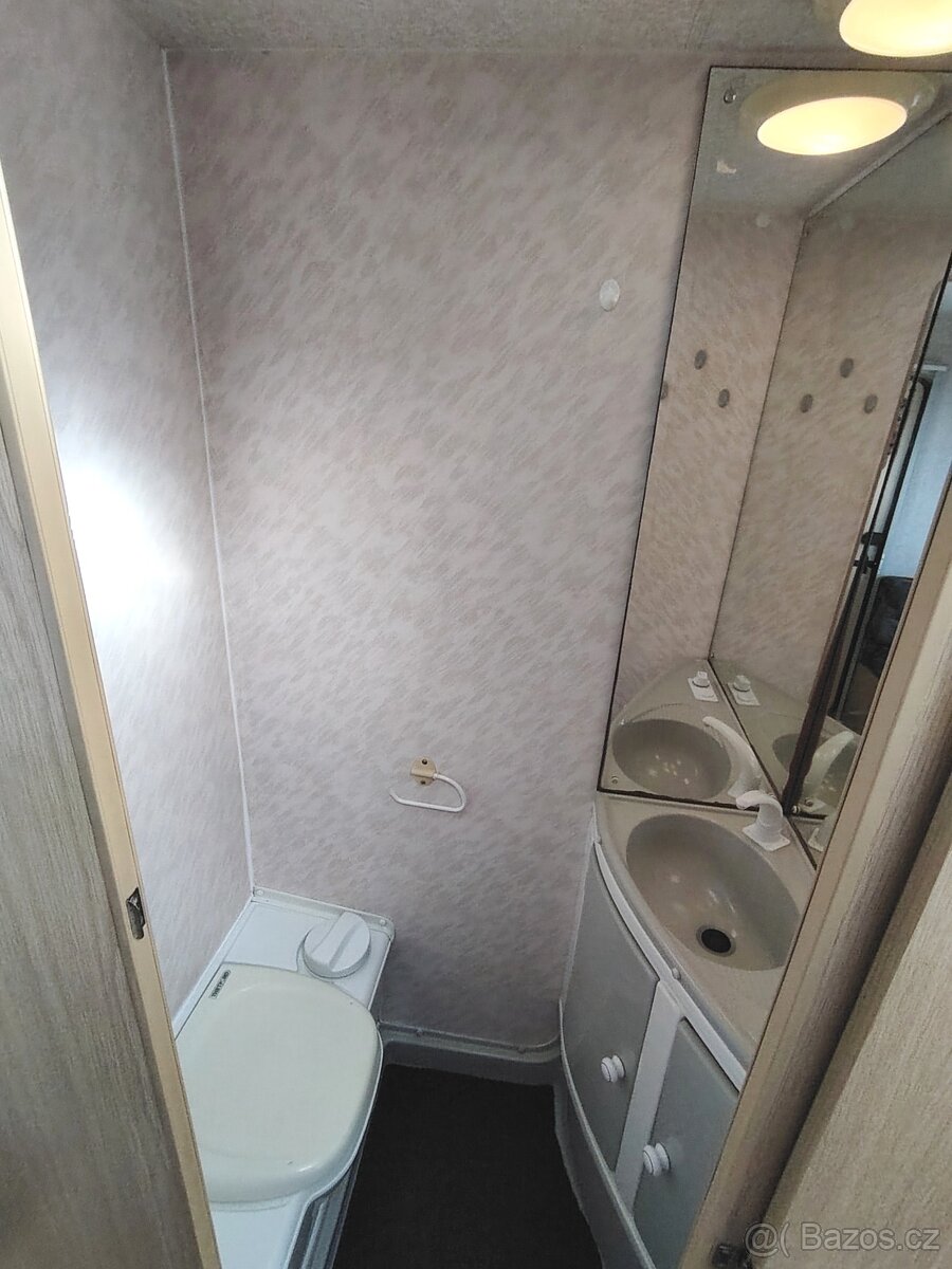 Sprite 400 - predstan,palanda, topení,WC - 10