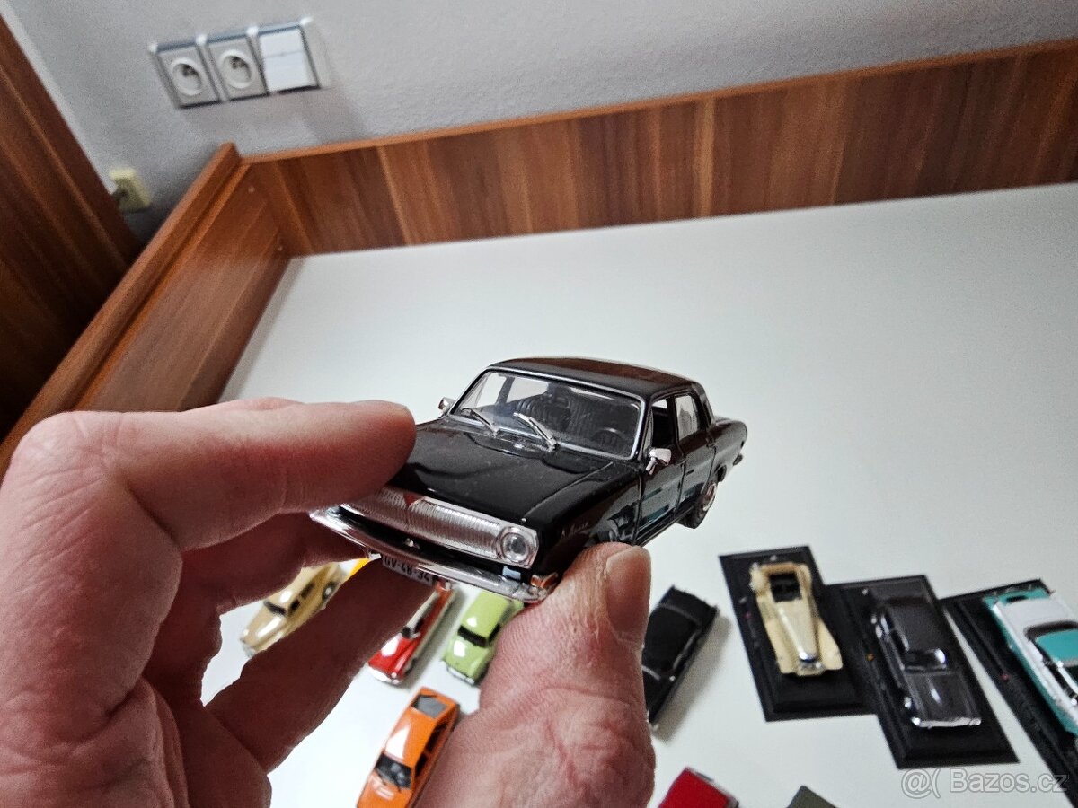 Modely autíček 1:43 z východního bloku,Ameriky, Evropy - 10
