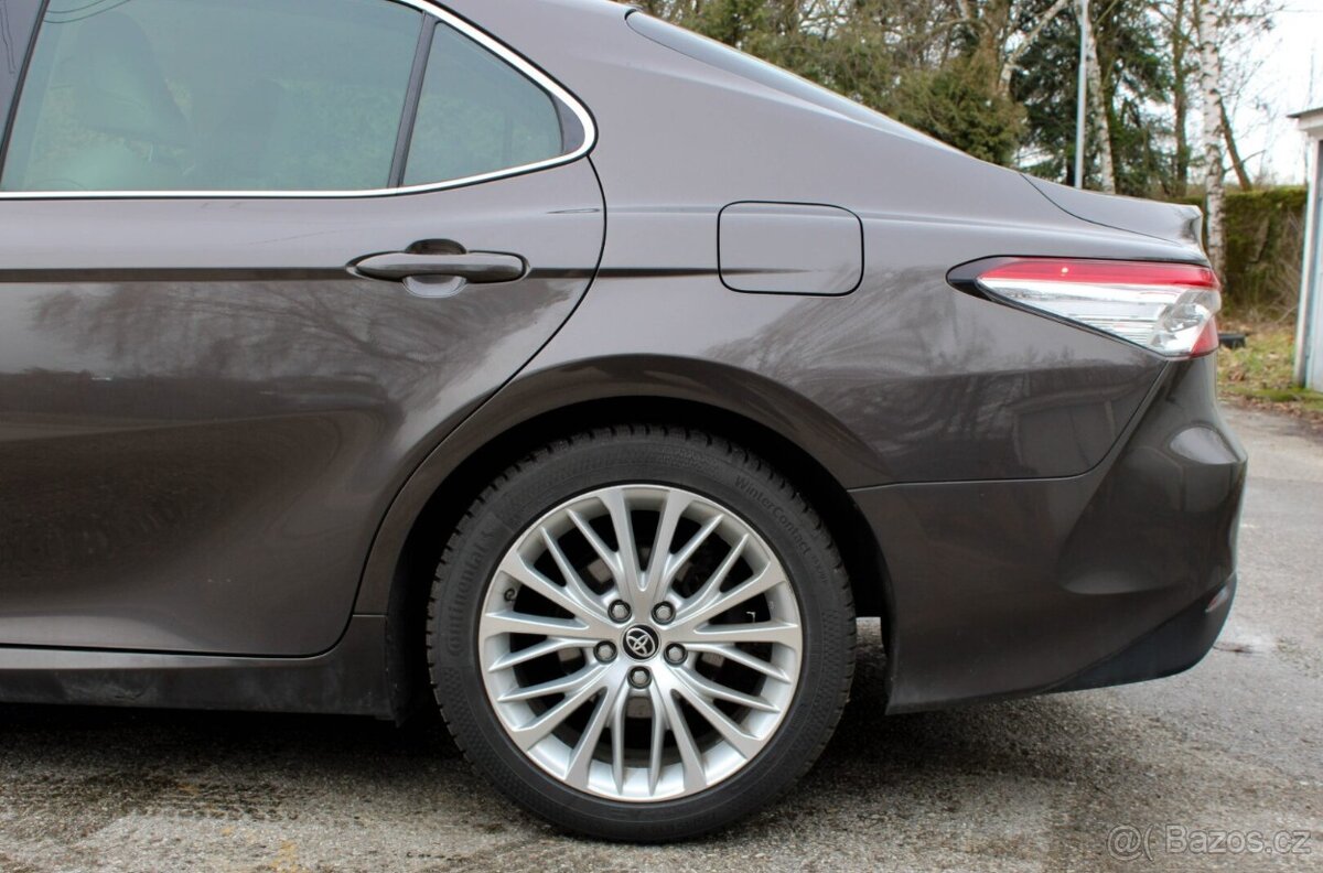 Toyota Camry 2.5 Hybrid Executive e-CVT - 10