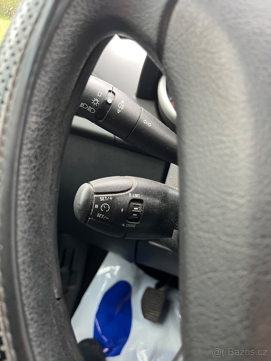 Peugeot 207 - 10