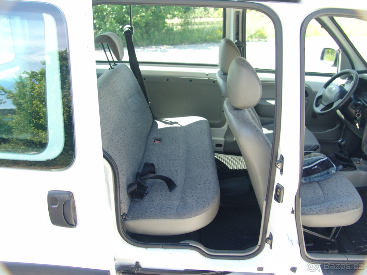 Renault Kangoo 1.5 dCi - 10