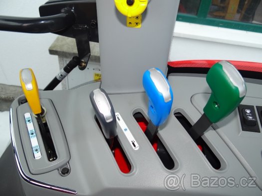 Kioti RX7330, podkop, čelní nakladač - 10