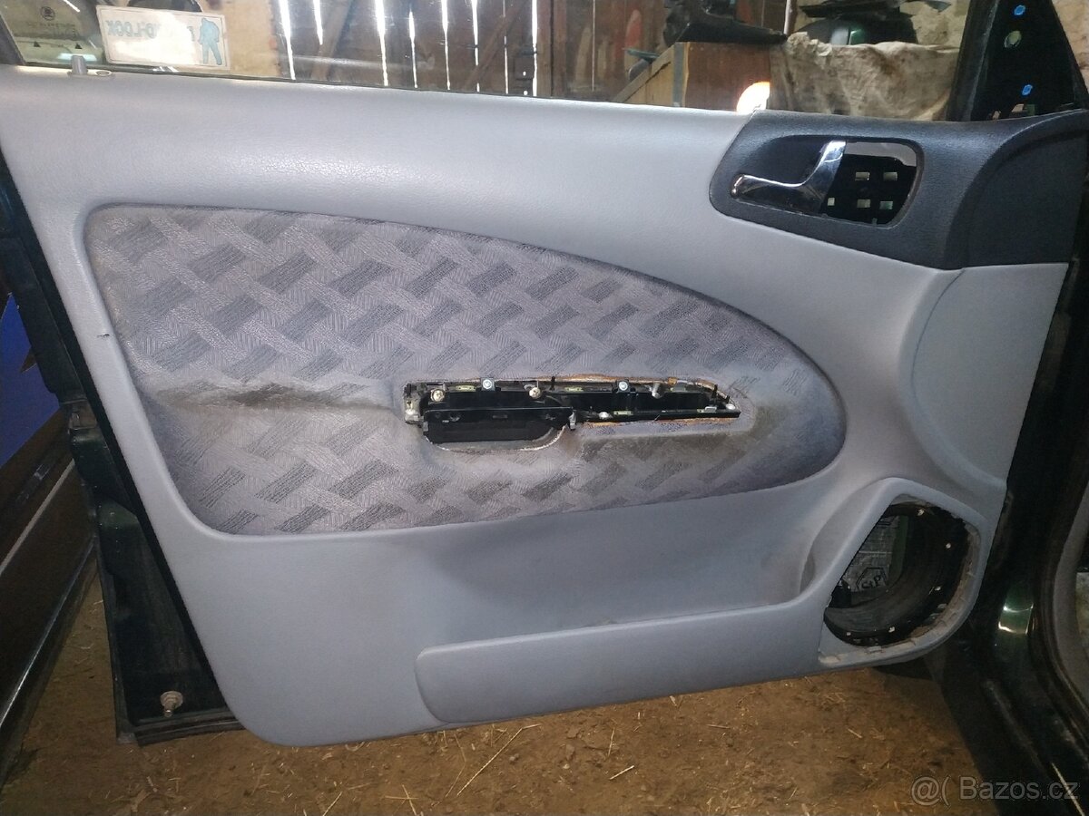 Škoda Octavia 1 Sedan - Kapota, dveře, nárazníky - 10