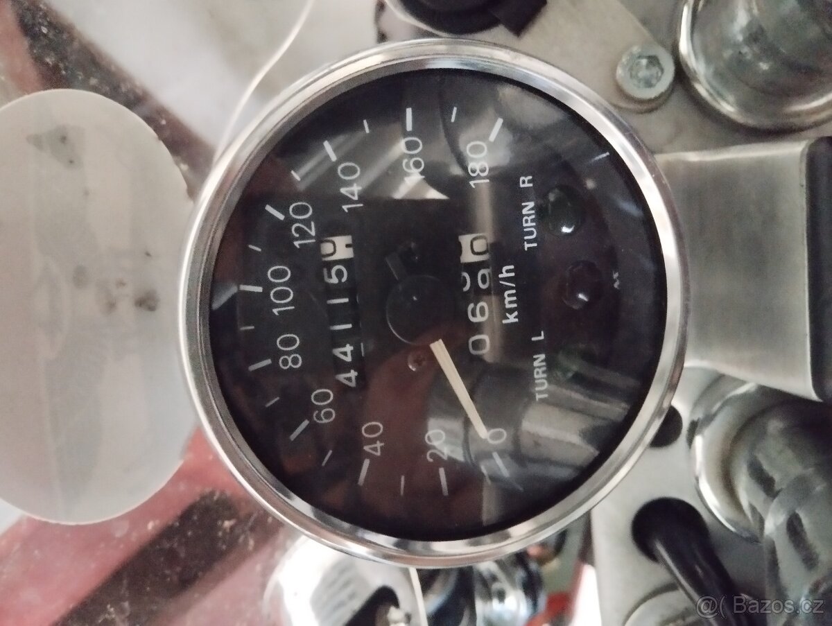 Suzuki VS 750 intruder SLEVA - 10