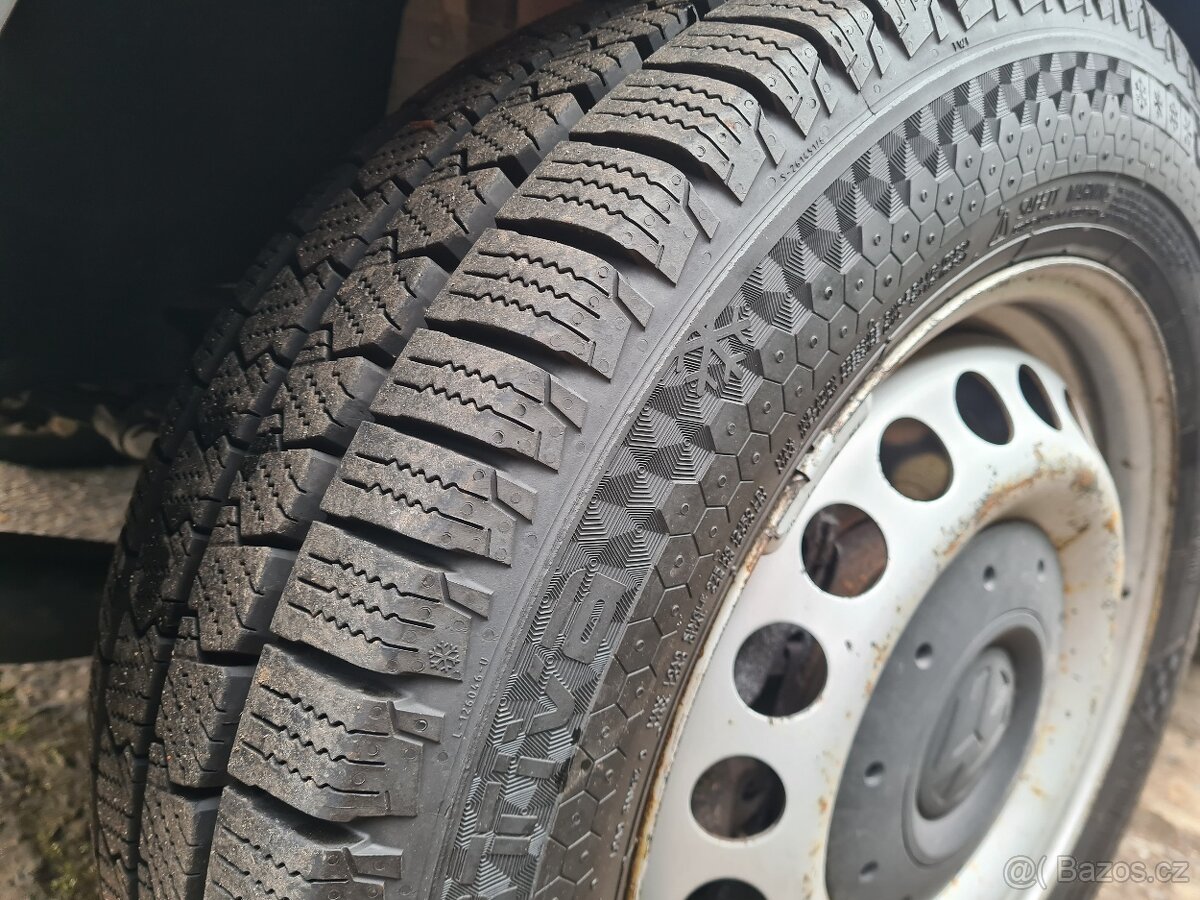 VW Transporter T5 2.0 TDi - 10