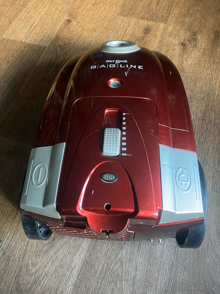 Vysavač sáčkový - 10