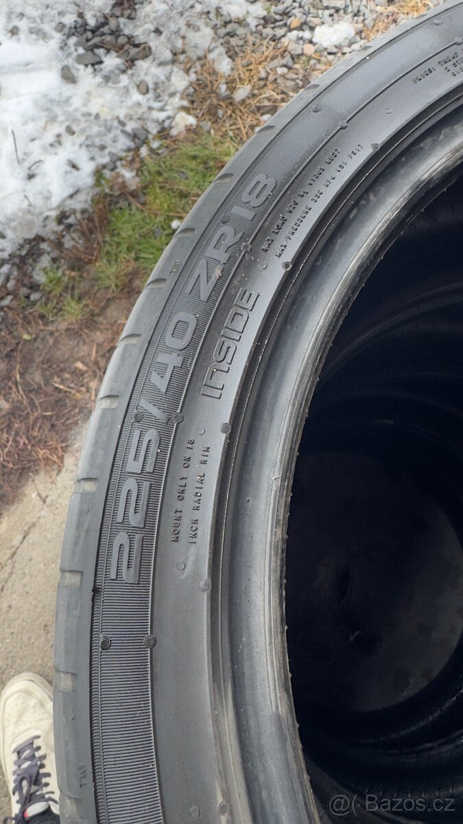 2x Hankook 255/35/18 / 2x Nokian 225/40/18 - 10
