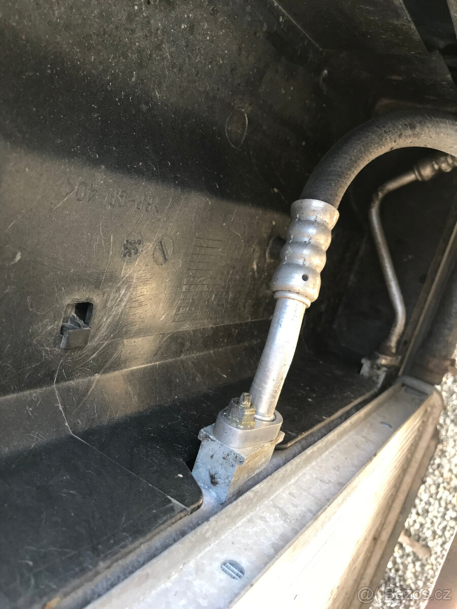 Peugeot 307 1,6i 2003 - díly - 10