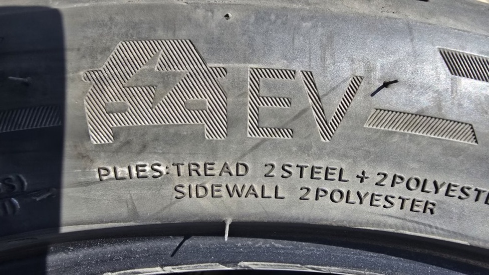 Letní pneu 235/40/19 Hankook - 10