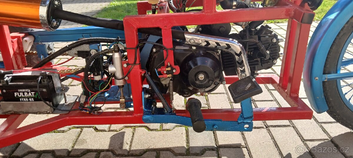 Motorová tříkolka, motokára - 10