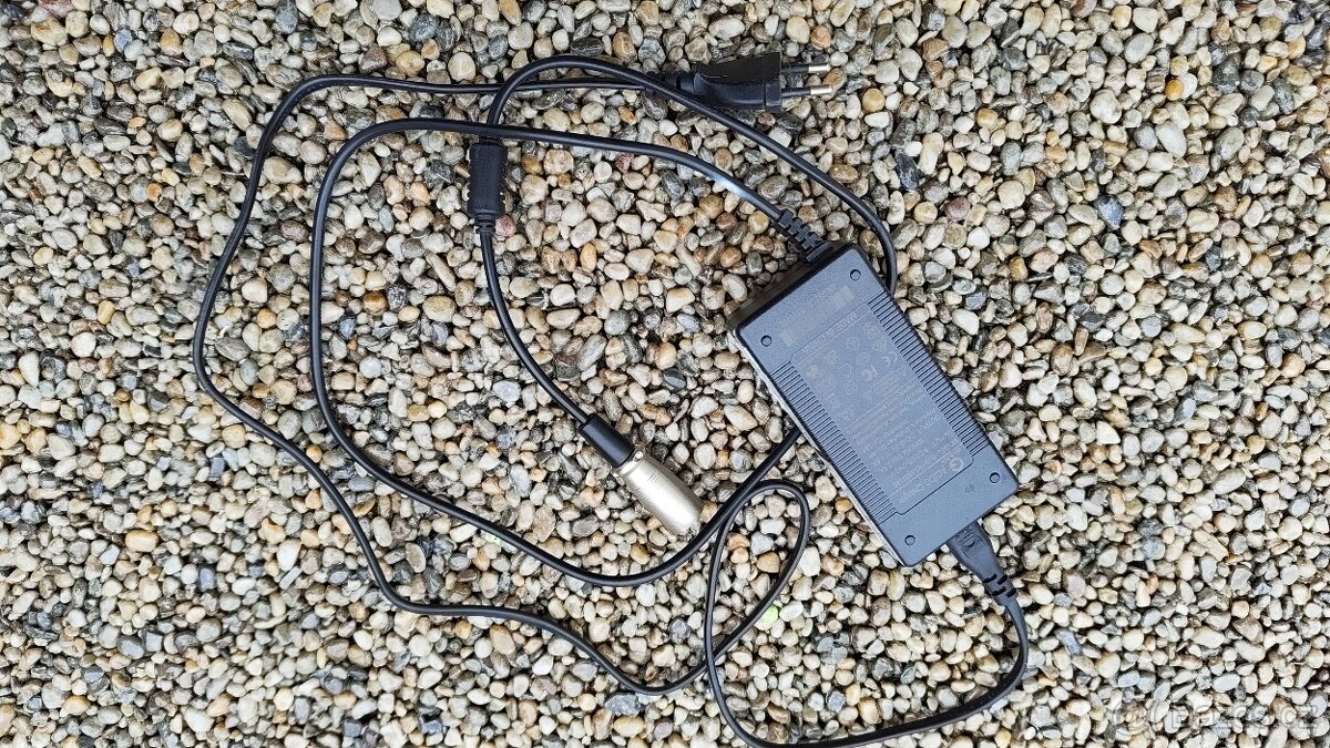 Prodám elektrokoloběžku Nitro Scooters - 10