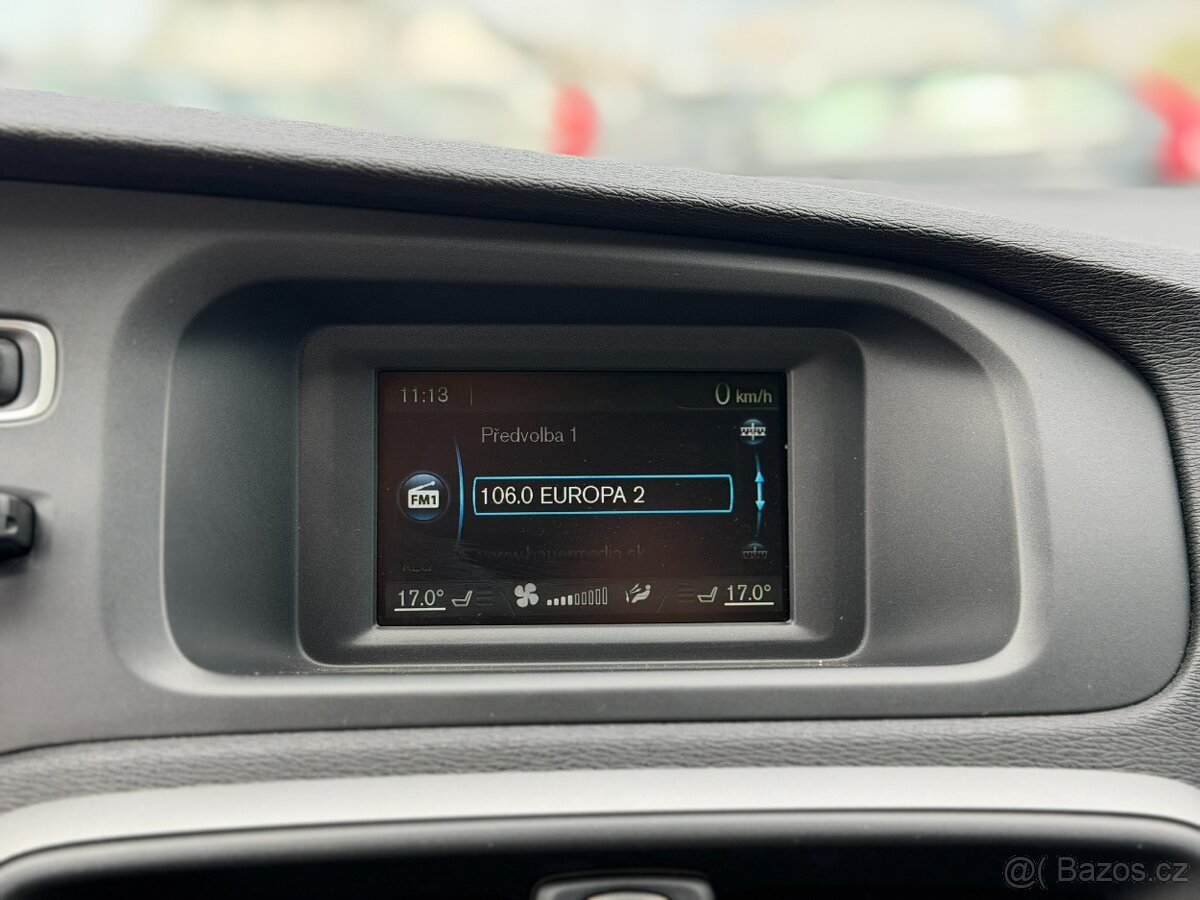 Volvo V40 D2 Momentum - 10