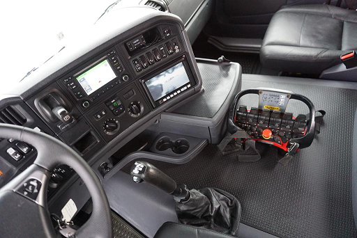 Scania G400 8x4 - třístranný sklápěč s hydraulickou rukou - 10