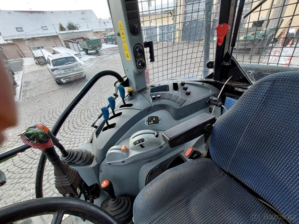 Traktor Hew Holland T4.95 - 10