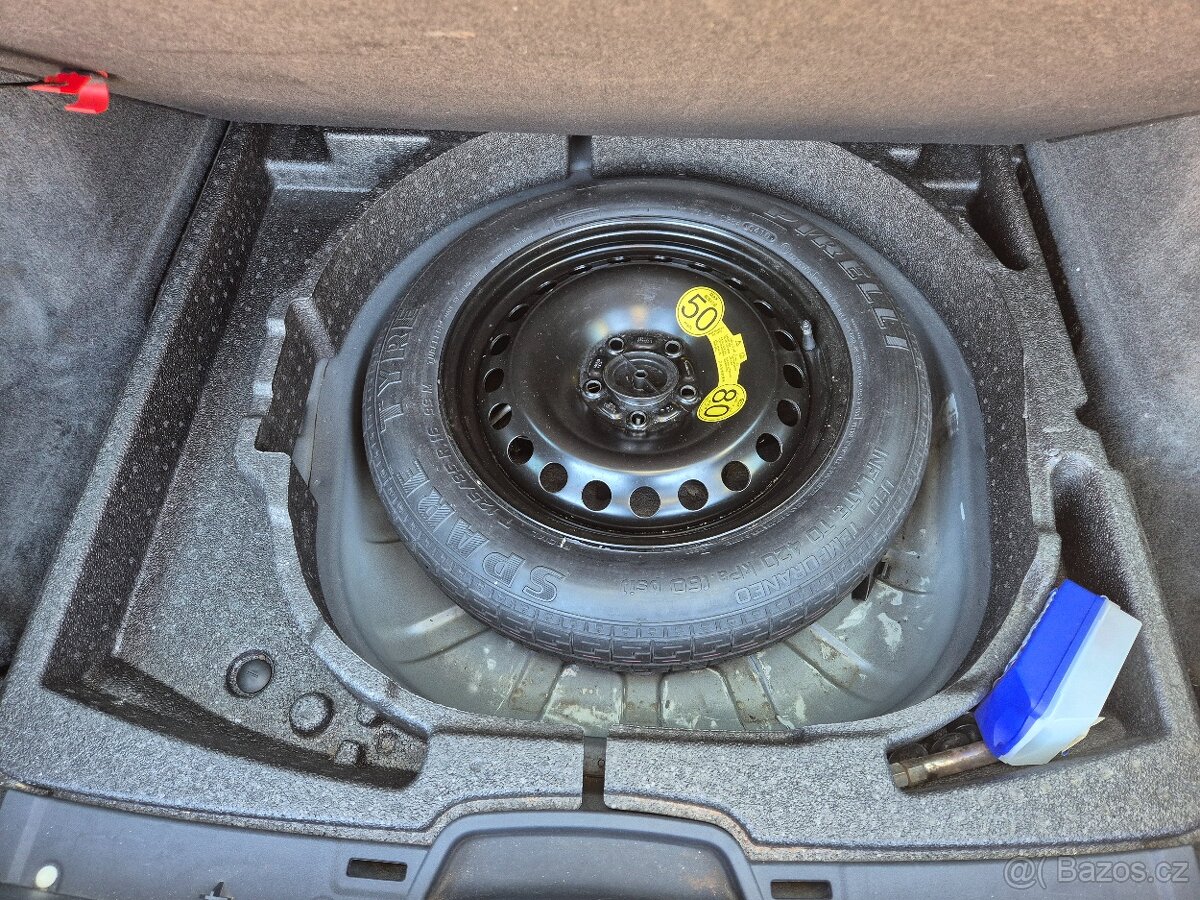 Volvo V50 1.6D,80KW,KLIMA,BEZ KOROZE,R.V.2010 - 10