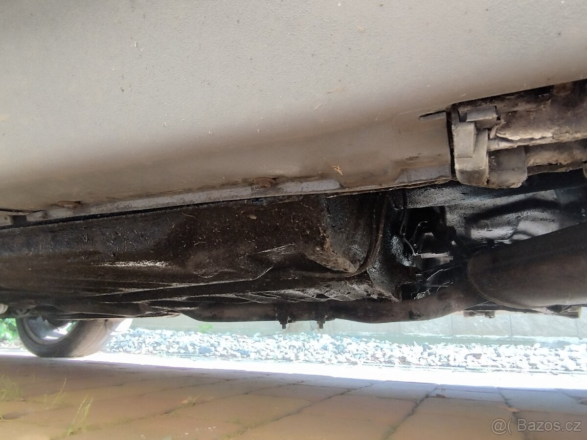 Audi coupe 1.8 b2 - 10