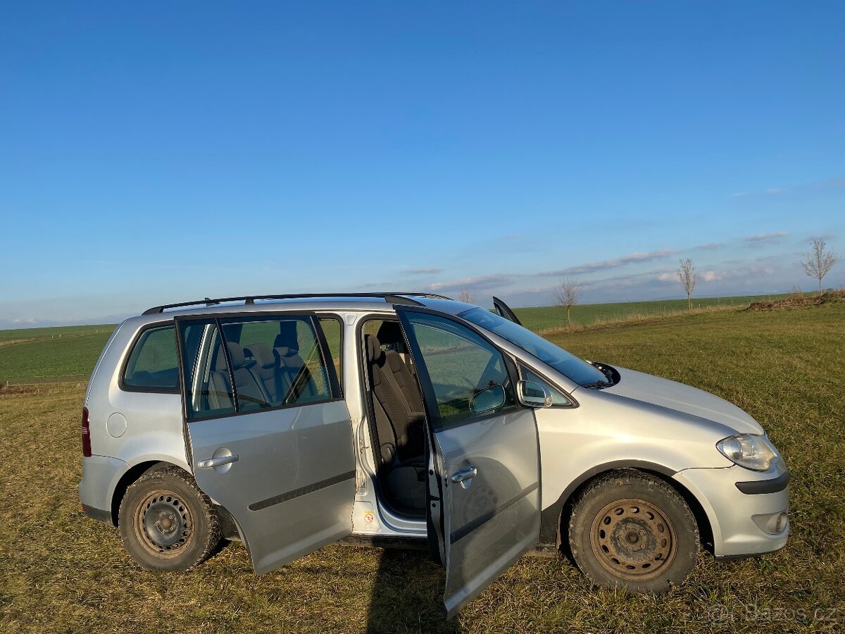 VW Touran 2.0 TDI 103 KW - 10