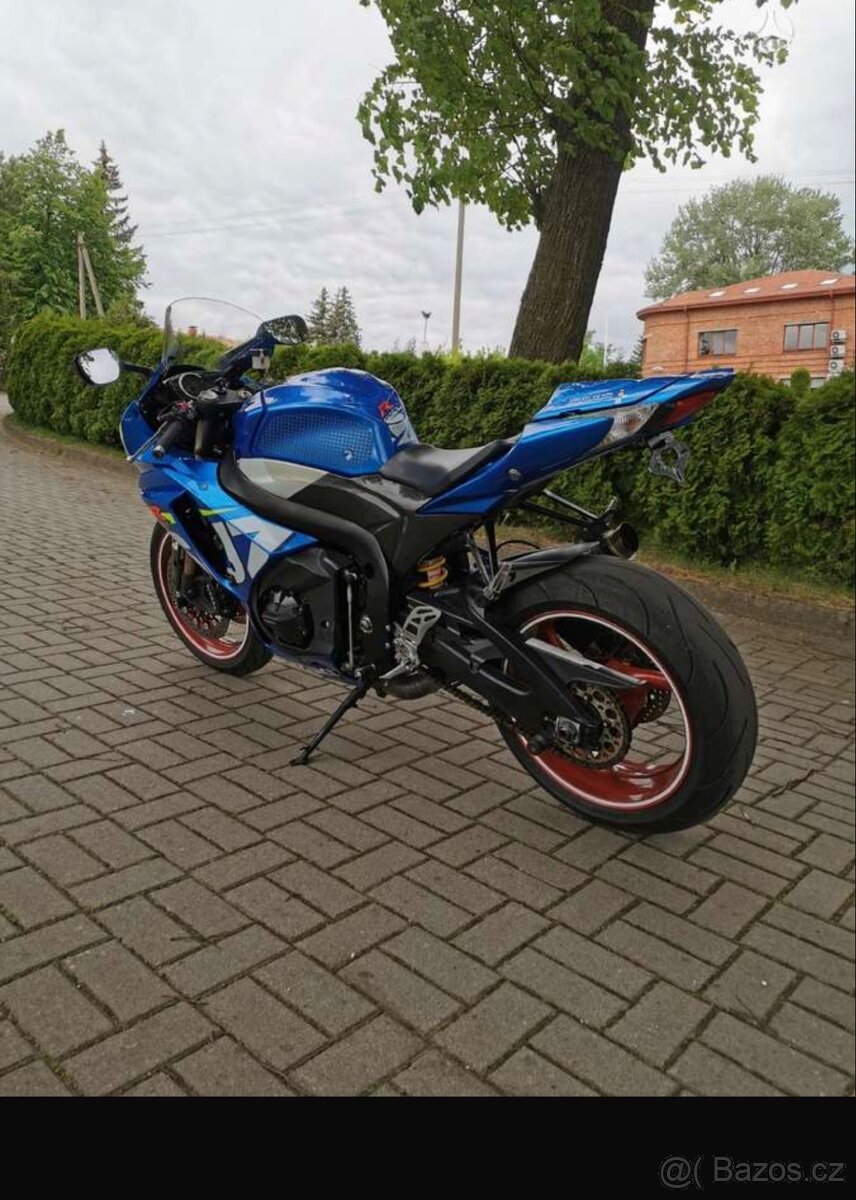 Suzuki GSX-R 1000 - 10