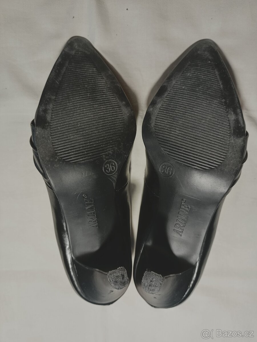 dámské černé lodičky - 10