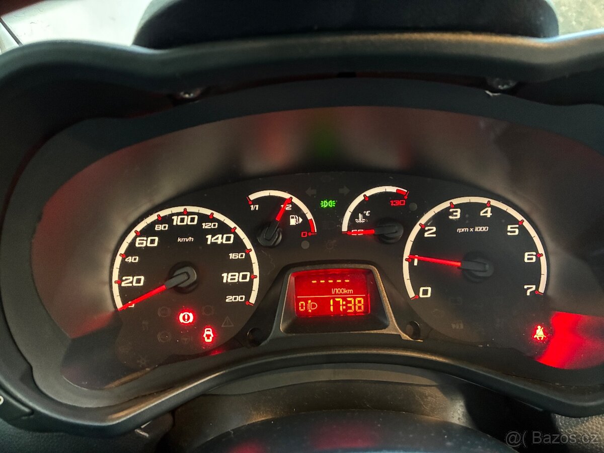 Ford Ka 1.2 51kW (2009) - 10