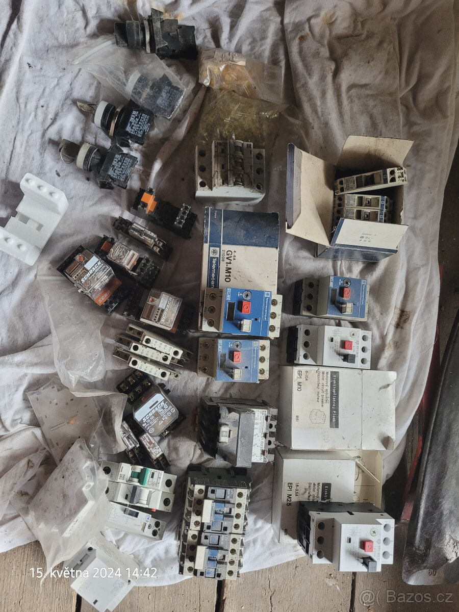 zásuvky,zástrčky,vypinače,přepinače,stykače - 10