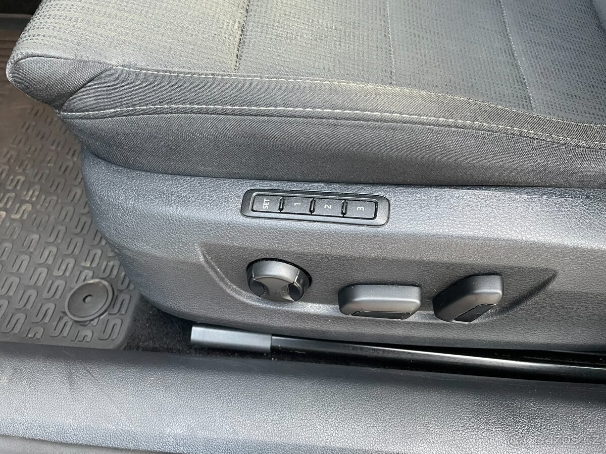 Škoda Superb 2.0 TDI 110 kw. DSG. 144 tis.km. 1.majitel ČR. - 10