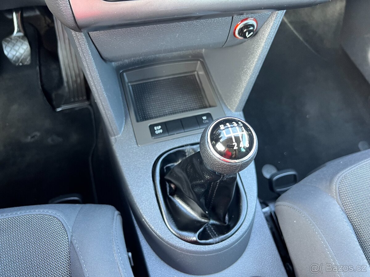 Volkswagen Touran, 2.0 TDi 125kW 7 MÍST, TAŽNÉ - 10