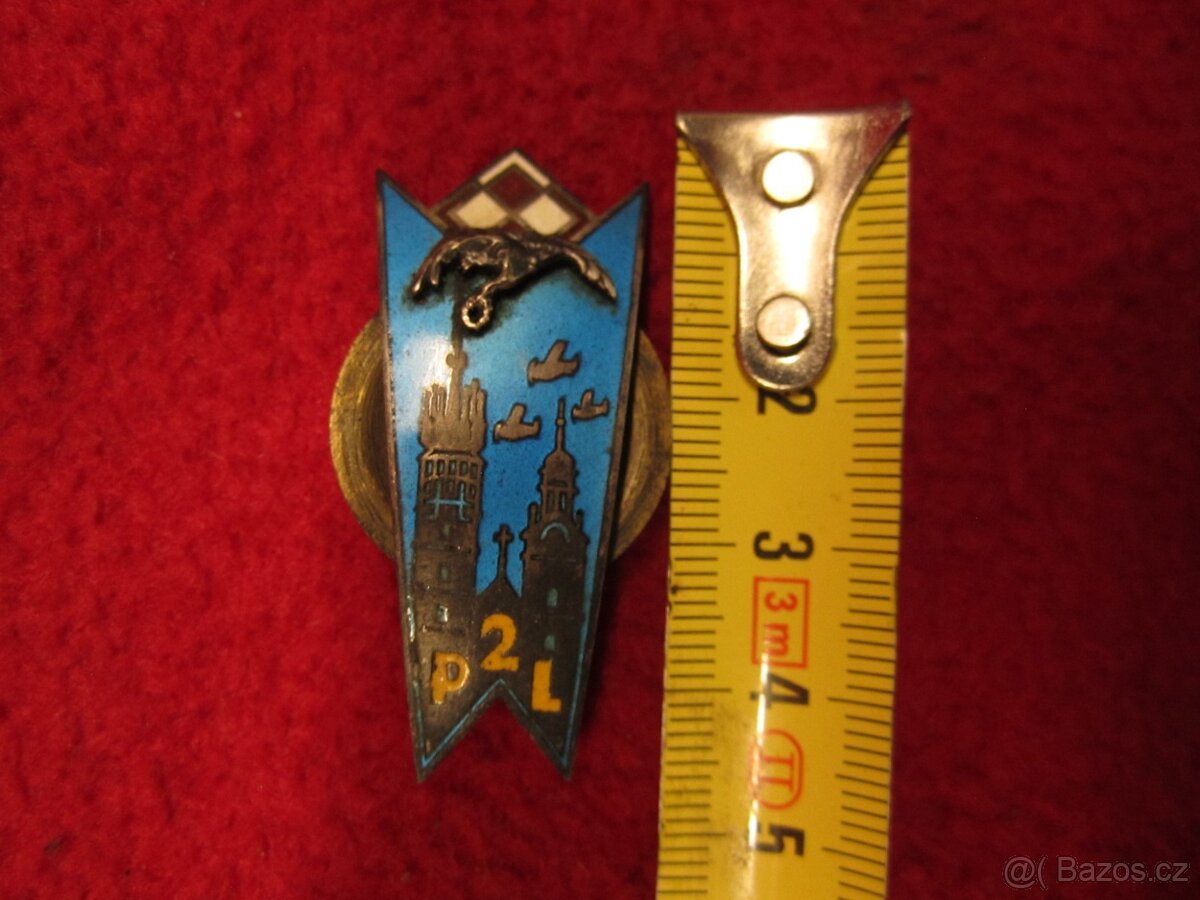 Pozustalost po letci. Kordik, vyznamenani, rumunska, polska. - 10