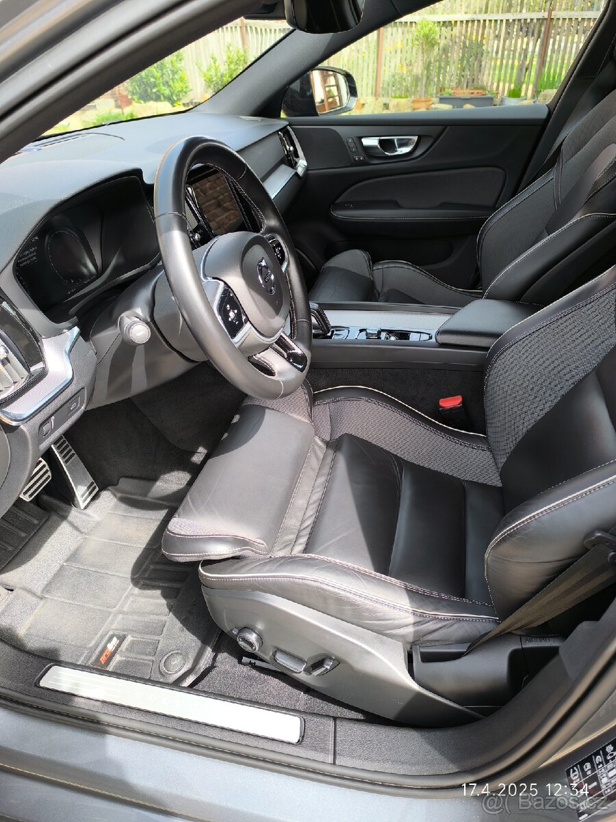 Prodáme Volvo V60 R-Design AWD B6 mildhibrid 183 kw ATM - 10