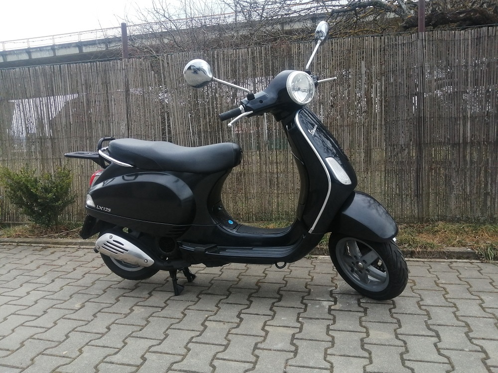 Piaggio Vespa 125 LX - 10